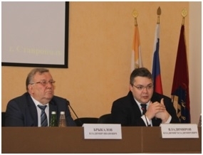 По инициативе ФПСК состоялась встреча главы Ставрополья Владимира Владимирова с краевым профсоюзным активом.