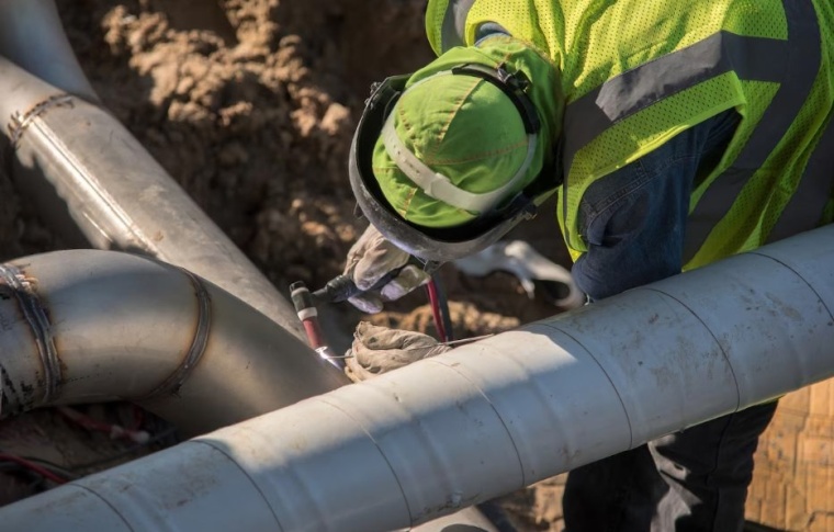 Сотрудникам коммунального предприятия на Ставрополье пришлось выполнять бесплатную работу